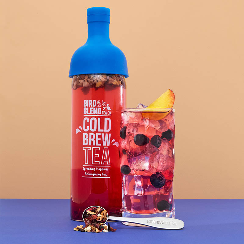 blueberry & peach tea iced with cold brew bottle
