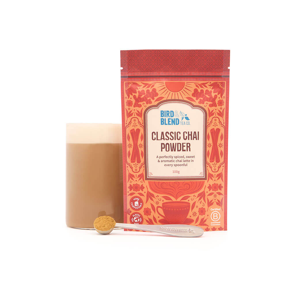 classic chai powder with spoon & hot chai
