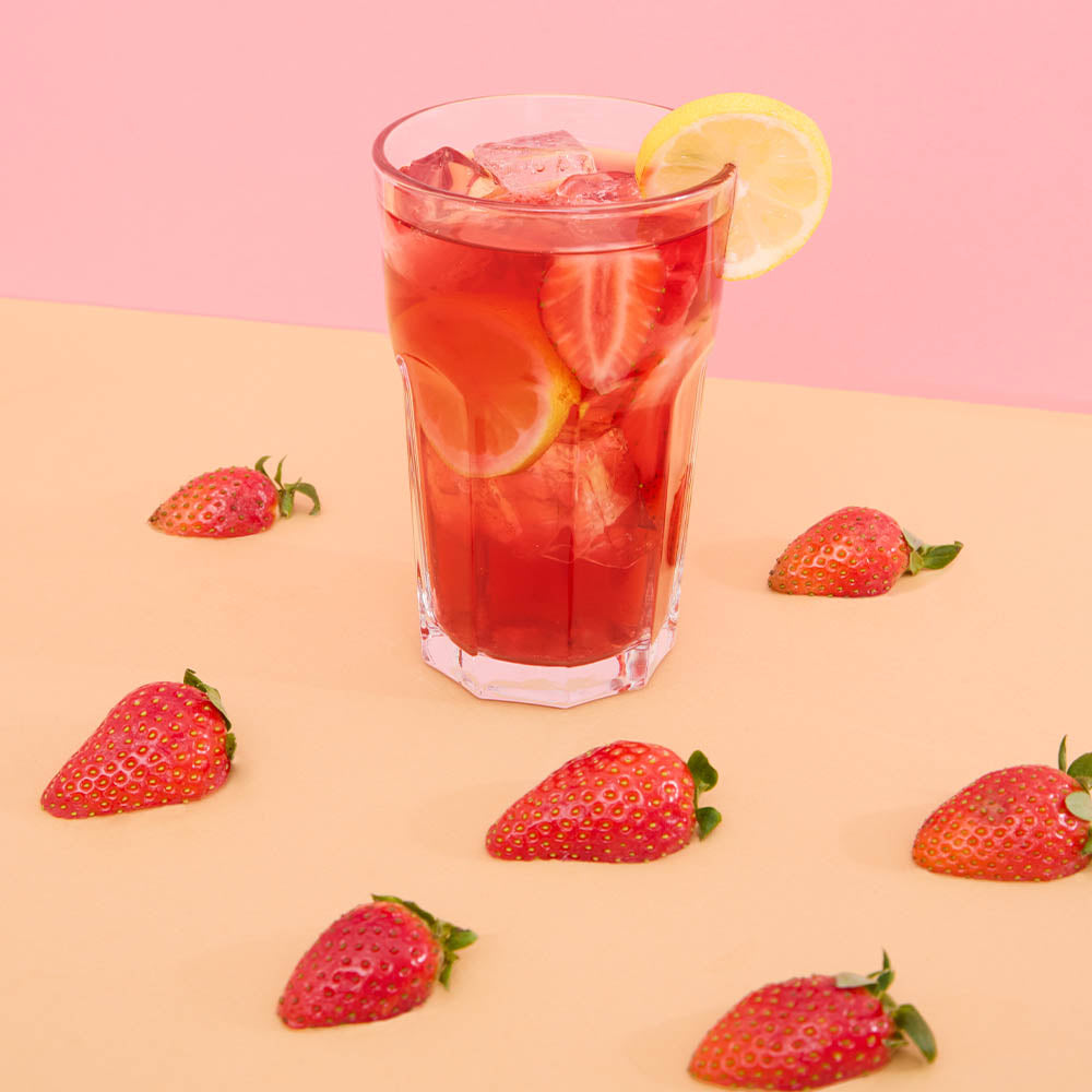 strawberry lemonade iced tea cocktail