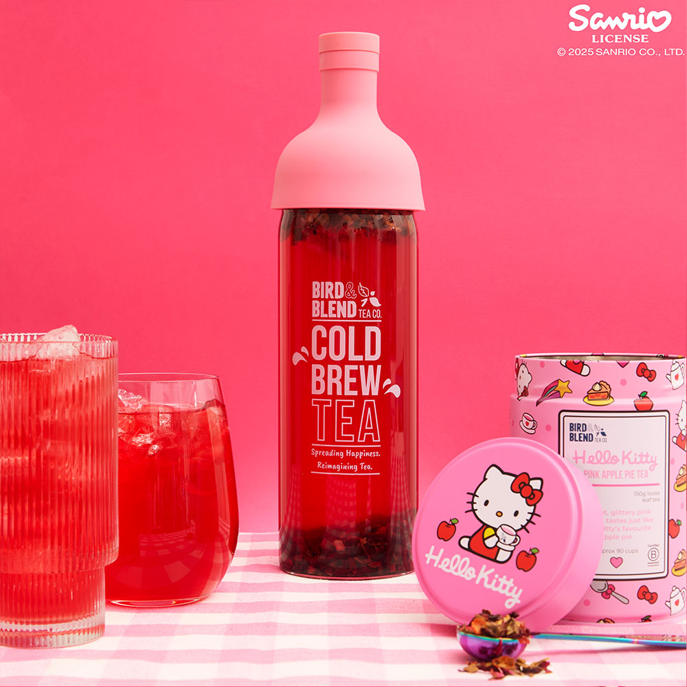 Hello Kitty Pink Apple Pie Summer Time Kit