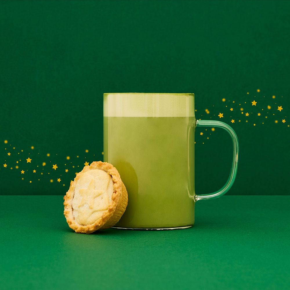 mince pie matcha latte hot matcha